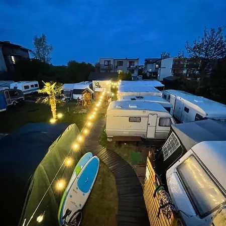 Nowe Surf Przyczepy Campingplatz