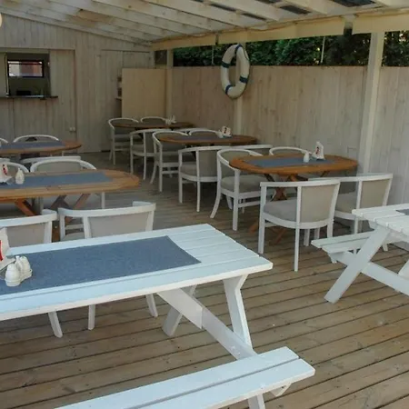 Camping Nowe Surf Przyczepy